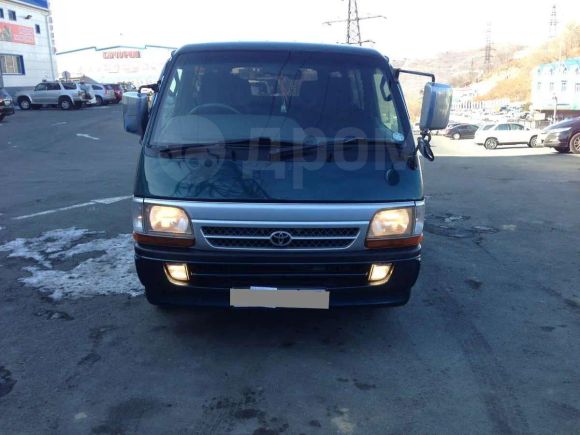    Toyota Hiace 2001 , 600000 , 