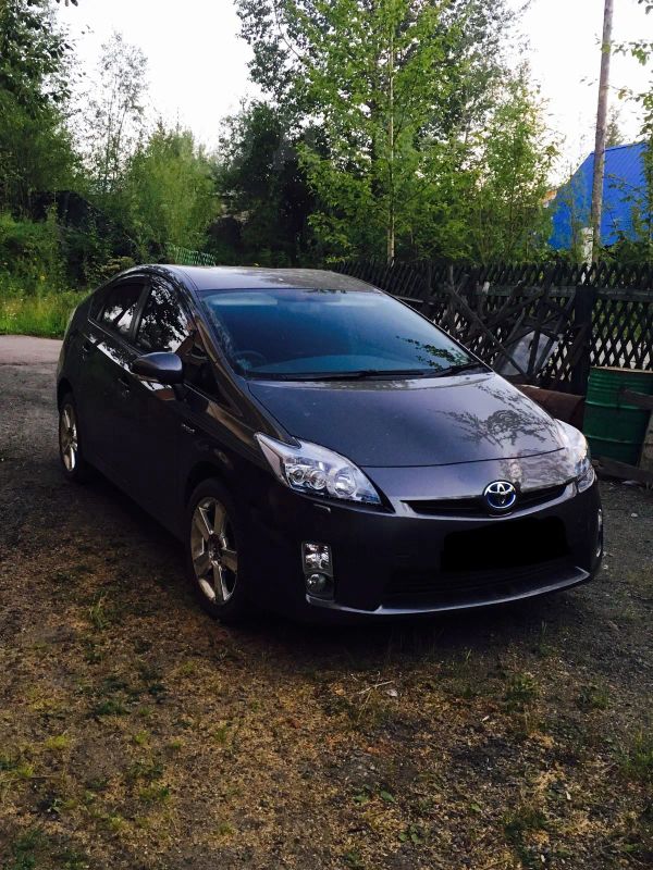  Toyota Prius 2011 , 800000 , 