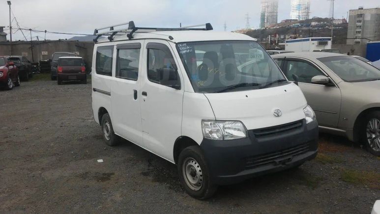    Toyota Town Ace 2013 , 560000 , 