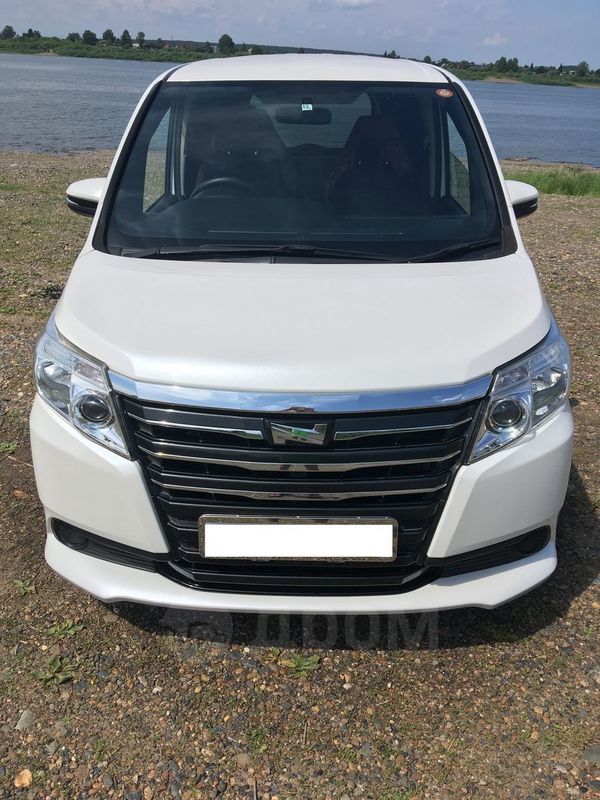    Toyota Noah 2014 , 1320000 , 