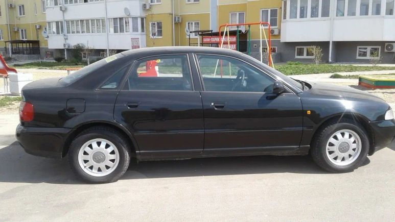  Audi A4 1998 , 320000 , 