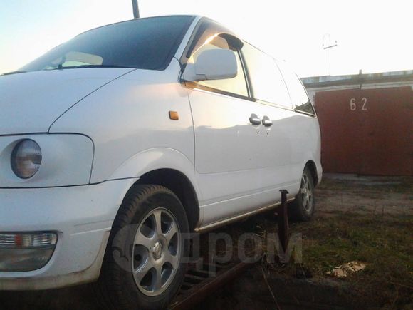    Nissan Largo 1997 , 230000 , 