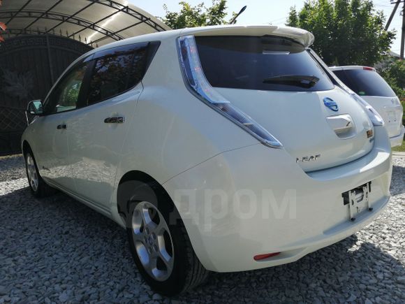  Nissan Leaf 2012 , 595000 , 