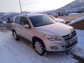 SUV   Volkswagen Tiguan 2011 , 1200000 , -