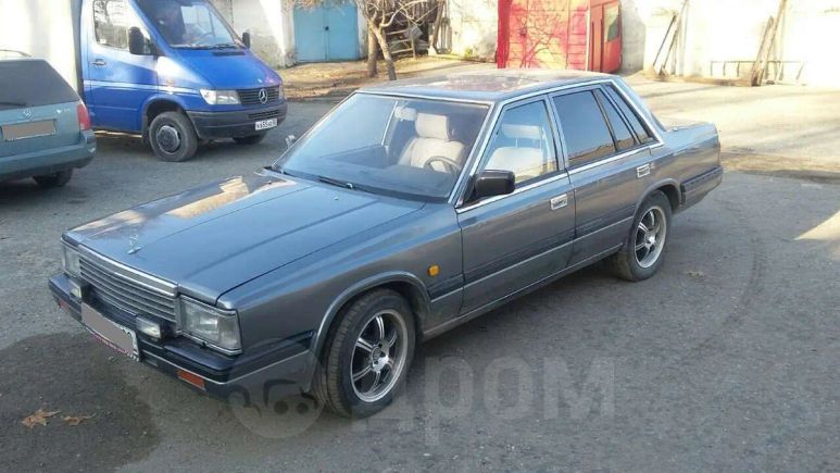  Nissan Laurel 1986 , 140000 , 