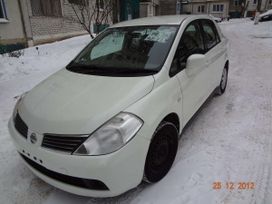  Nissan Tiida Latio 2004 , 332000 , 