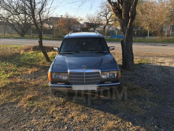  Mercedes-Benz E-Class 1983 , 155000 , 