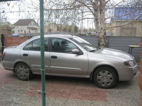 Nissan Almera 2005 , 270000 , 