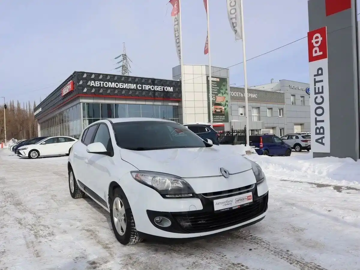 Renault Megane 2012 в Стерлитамаке, x2705;Продaжа от Официального дилера  Aвтоcеть РФ, хэтчбек 5 дв., механика, 1.6 литра