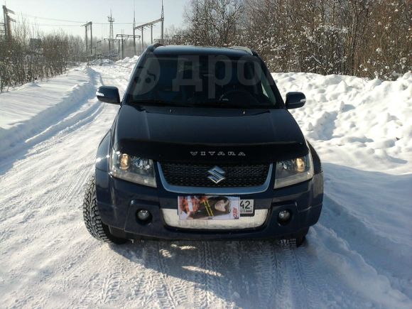 SUV   Suzuki Grand Vitara 2011 , 900000 , 