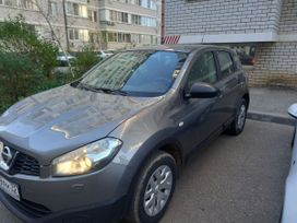 SUV   Nissan Qashqai 2013 , 900000 , 