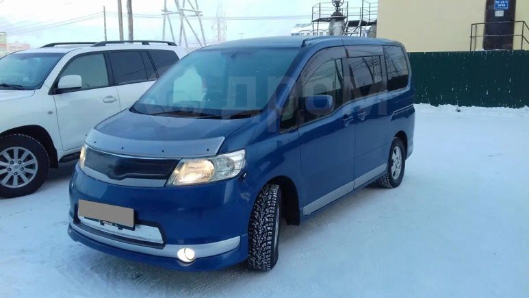    Nissan Serena 2006 , 580000 , 