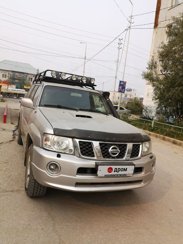 SUV   Nissan Patrol 2006 , 700000 , 