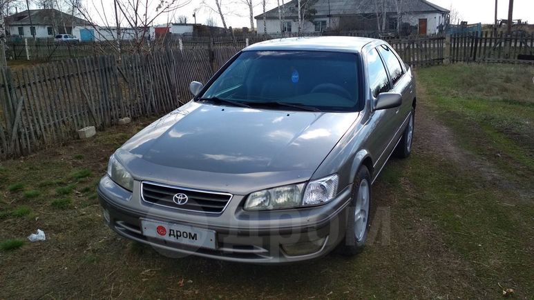  Toyota Camry 2000 , 300000 , 