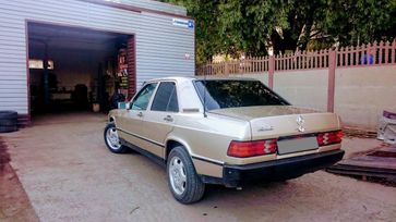  Mercedes-Benz 190 1985 , 165000 , 