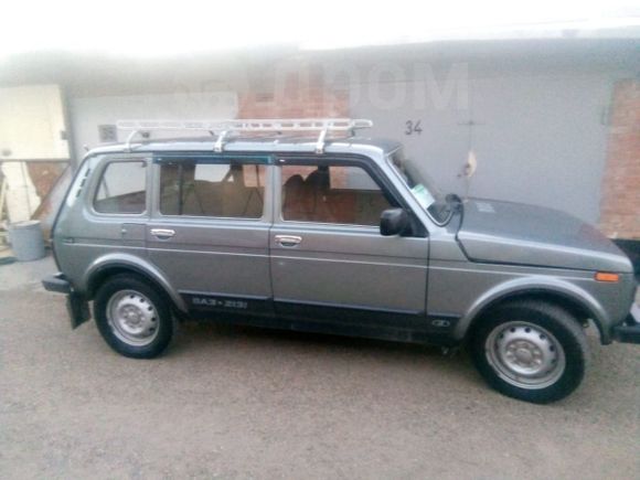 SUV    4x4 2131  2011 , 200000 , 