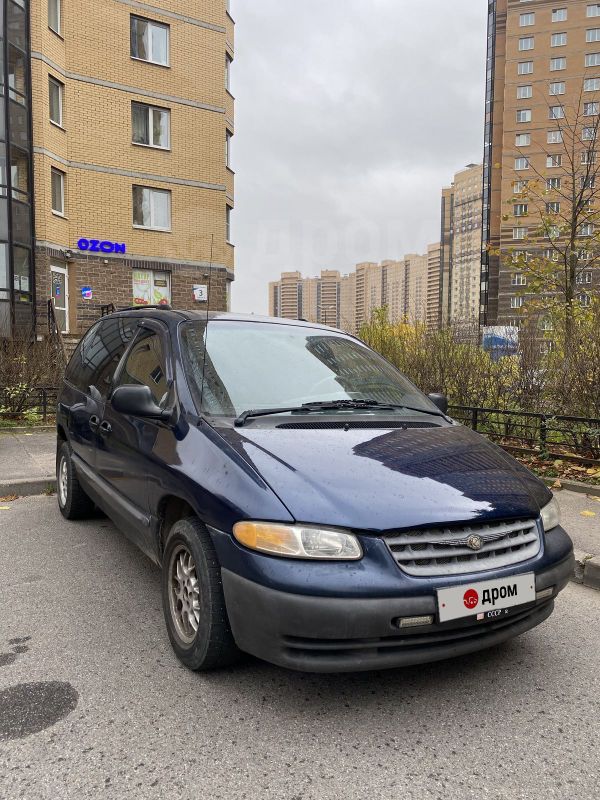    Chrysler Voyager 2000 , 220000 , -