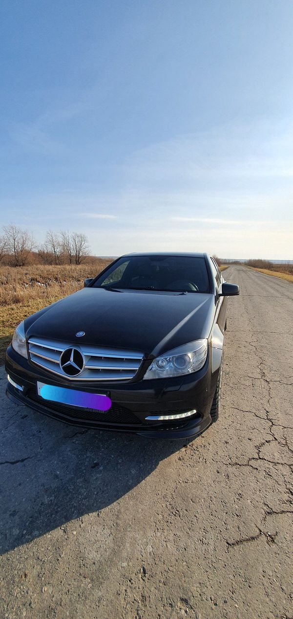  Mercedes-Benz C-Class 2010 , 800000 , 