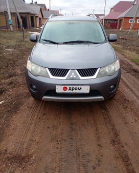 SUV   Mitsubishi Outlander 2009 , 830000 , 