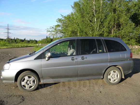    Nissan Liberty 2000 , 238000 , 