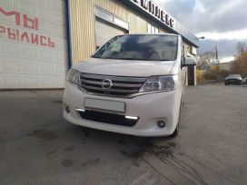    Nissan Serena 2013 , 820000 , 