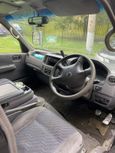    Nissan Caravan 2005 , 330000 , 