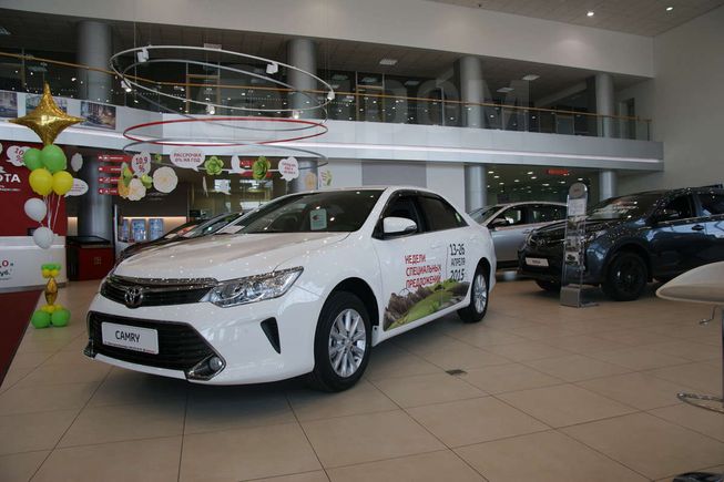  Toyota Camry 2015 , 1215000 , 