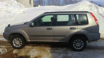 SUV   Nissan X-Trail 2001 , 400000 , --