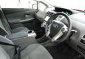    Toyota Prius Alpha 2012 , 380000 , 