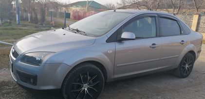  Ford Focus 2005 , 370000 , 