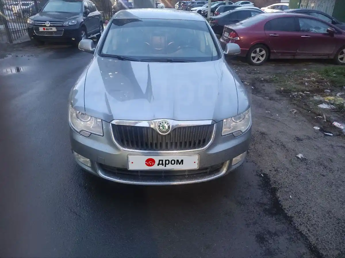 Продажа автомобиля Skoda Superb 2012 в Ростове-на-Дону, Продаю свой  автомобиль, лифтбек, 1.8 литра, бензин, автомат, 1.8 TSI AT Elegance , Ростовская  область, серый