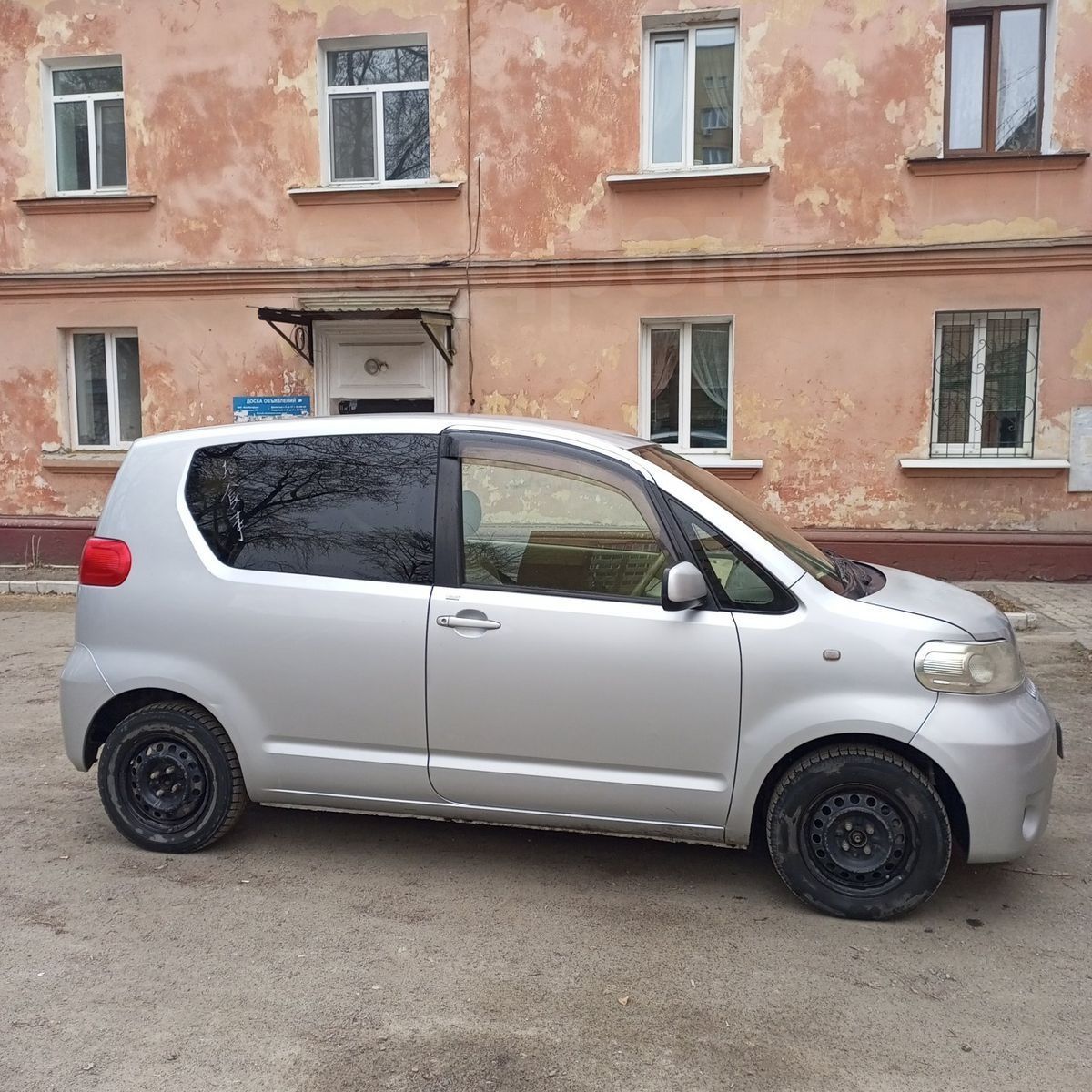 Toyota porte 2005