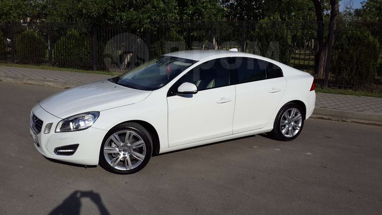  Volvo S60 2011 , 1000000 , 