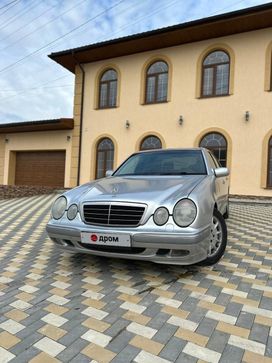  Mercedes-Benz E-Class 2001 , 820000 , 