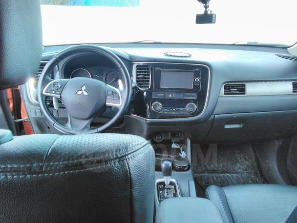 SUV   Mitsubishi Outlander 2012 , 1015000 , 