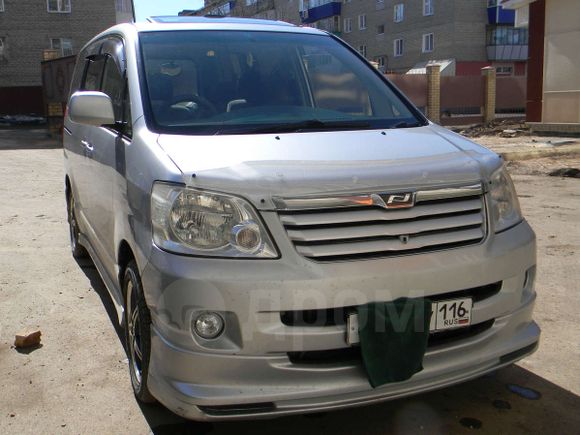    Toyota Noah 2002 , 510000 , 