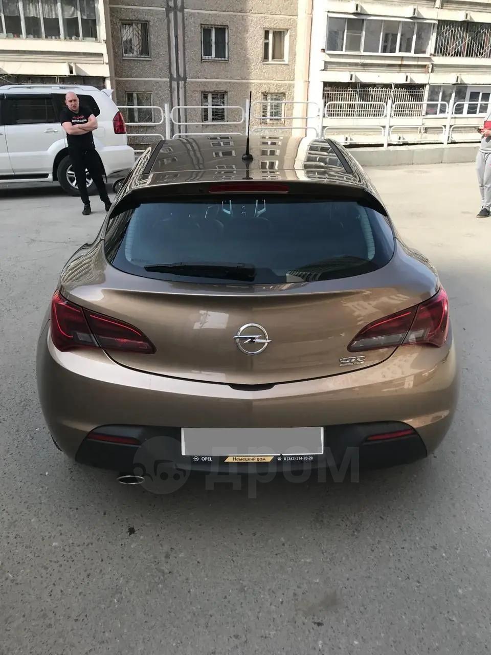 Opel Astra GTC 13 в Екатеринбурге, Автомобиль в отличном состоянии,  комплектация 1.6 Turbo AT Sport , автомат, бензин, 1.6 литра, б/у,  коричневый