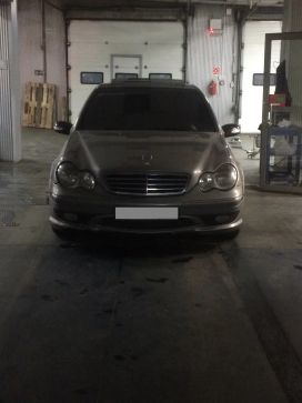  Mercedes-Benz C-Class 2005 , 260000 , 