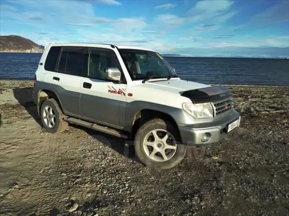 SUV   Mitsubishi Pajero iO 1998 , 400000 , 