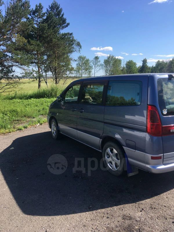    Nissan Serena 1999 , 300000 , --