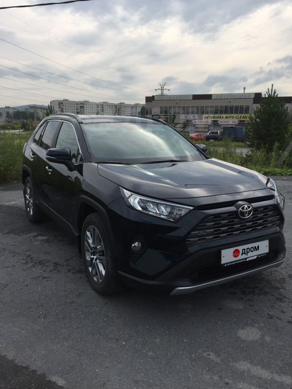 SUV   Toyota RAV4 2019 , 2399000 , 