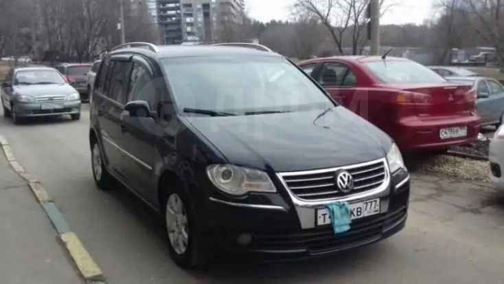    Volkswagen Touran 2008 , 455000 , 