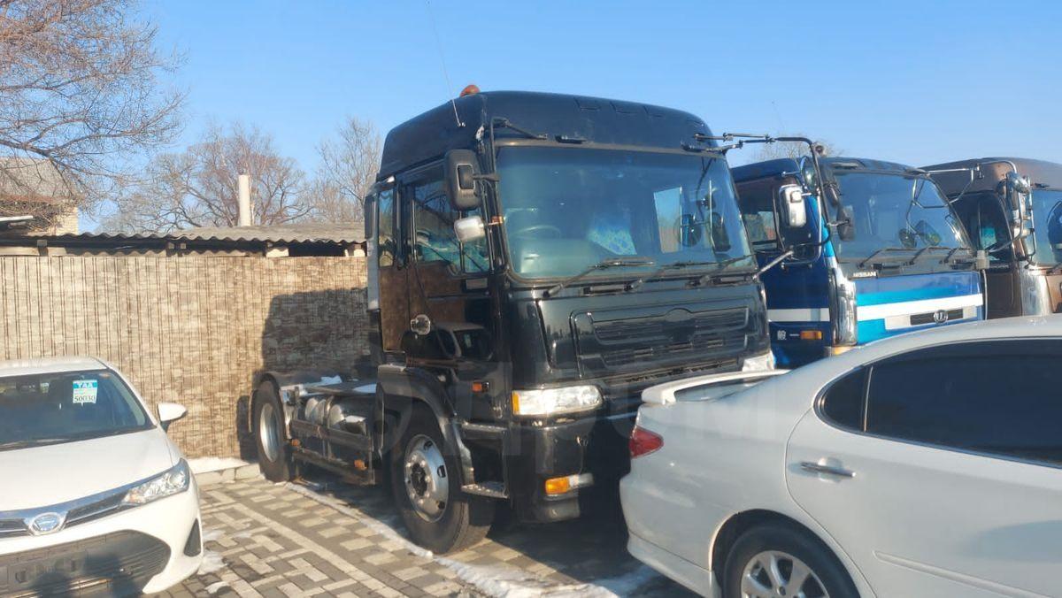 Купить Hino Profia Седельный тягач 2002 года в Уссурийске: цена 1 980 000  руб., дизель, механика - Седельные тягачи