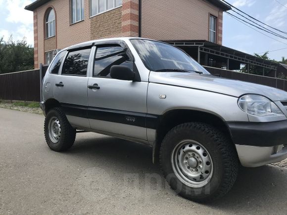 SUV   Chevrolet Niva 2005 , 180000 , 