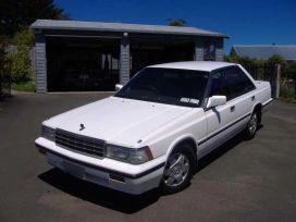  Nissan Laurel 1988 , 35000 , 