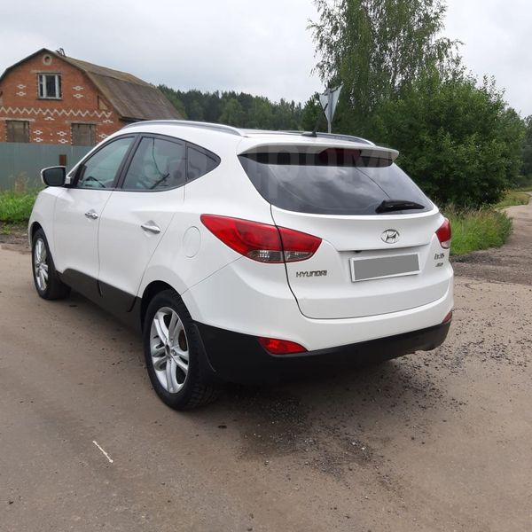 SUV   Hyundai ix35 2011 , 730000 ,  