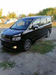    Toyota Voxy 2011 , 1450000 , 