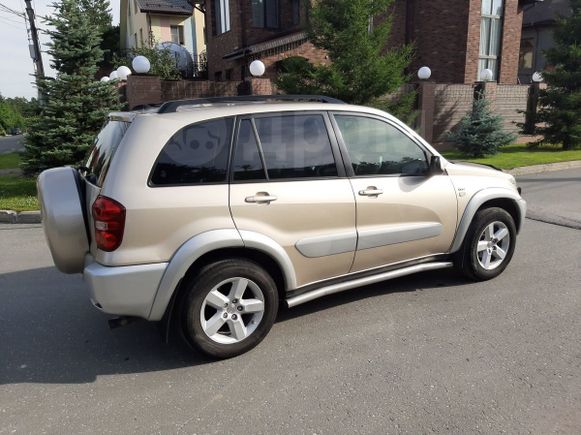 SUV   Toyota RAV4 2004 , 620000 , 