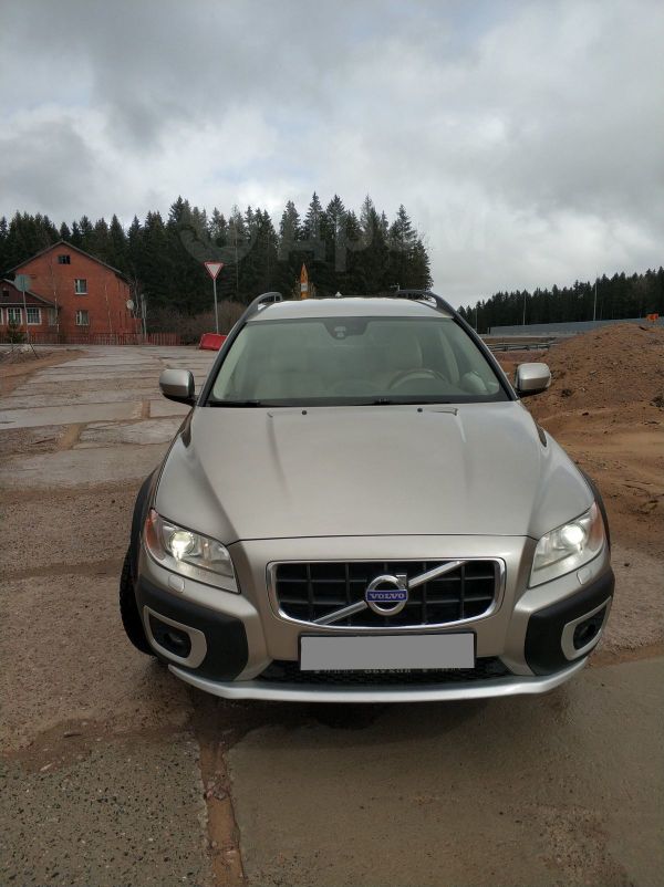  Volvo XC70 2011 , 895000 , -