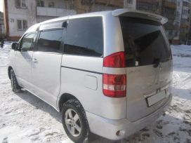    Toyota Noah 2002 , 530000 , -